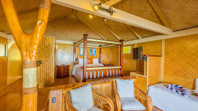 Deluxe Beachfront Bungalow Deluxe Beachfront Bungalow