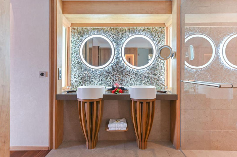 Lagoon Overwater Bungalow and Otemanu Overwater Bungalow Lagoon Overwater Bungalow and Otemanu Overwater Bungalow