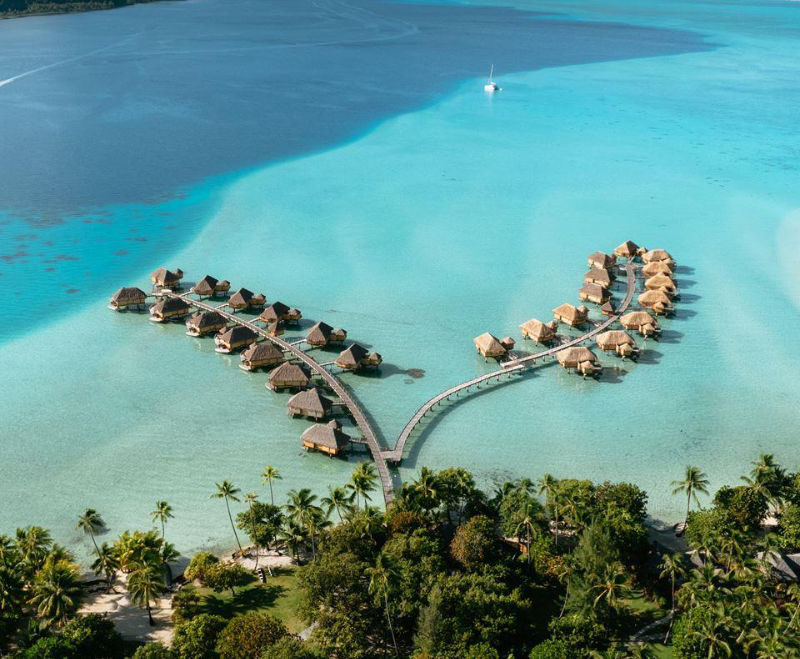 Taha’a Premium Overwater Suite Taha’a Premium Overwater Suite