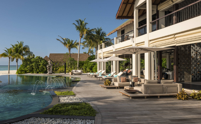 FOUR SEASONS RESORT at LANDAA GIRAAVARU