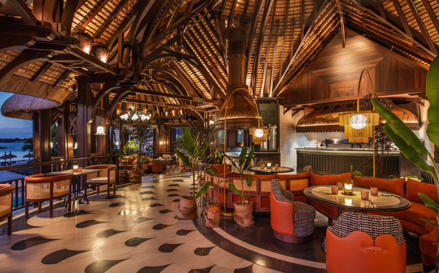 Restaurant & Bar