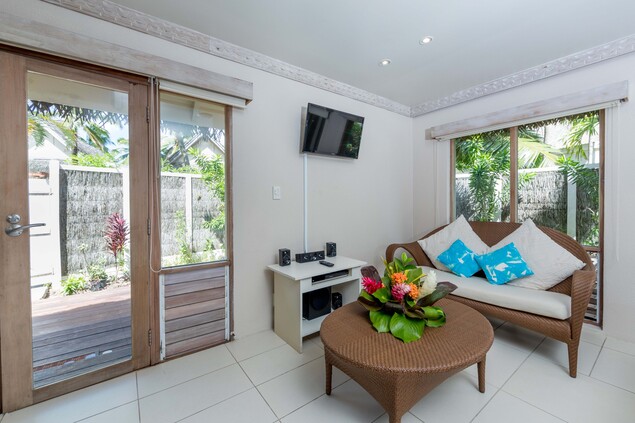 Villa & Apartments