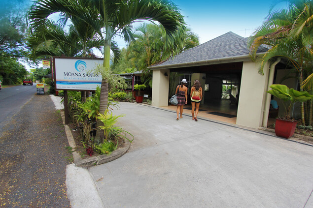 Moana Sands Beachfront Villas