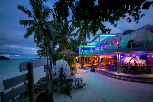 Blue Octopus und Café des Arts